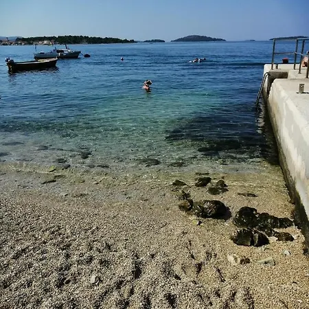 Broca Brodarica (Sibenik-Knin)