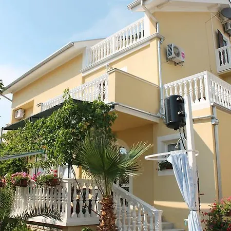 Apartment Broca *
